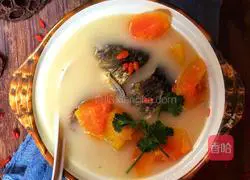 Illustration of how to make papaya fish soup 1