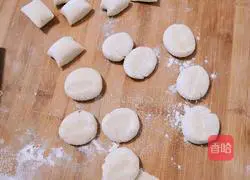 Illustration of how to make vegetarian stuffed buns 13