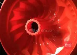 Illustration of how to make three-color hair cake 5