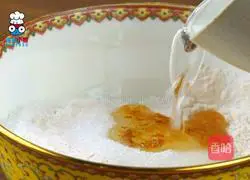 Illustration of how to make Ruyi Chuan lotus root powder and cinnamon sugar cake 1