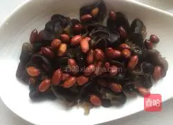 Illustration of how to make cold fungus and peanuts 10