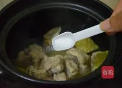 Soybean Bitter Melon Bone Soup Recipe Illustration 8