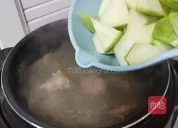 Illustration of how to make sheep, scorpion and white radish soup 8