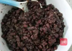 Illustration of how to make red bean and purple sweet potato buns 10