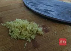 Illustration of how to make delicious shrimp and meat wontons 5