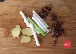 Illustration of how to make potato chicken legs 2