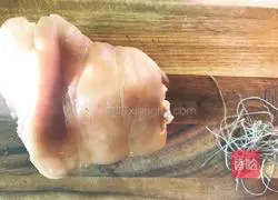 Illustration of How to Make White Cut Hoof 9