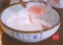 Illustration of how to make spring flower pink balls 3