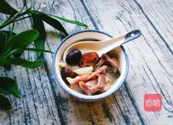 Spleen-strengthening pork belly soup recipe 15