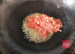 Illustration of how to make tomato and egg drop soup 7