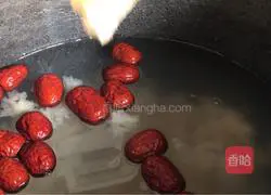 Health and beauty Illustration of how to make slimming white fungus soup 8