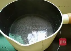 Illustration of how to make coriander duck noodles 6