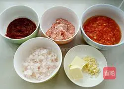Illustration of how to make tomato meat sauce pasta 1
