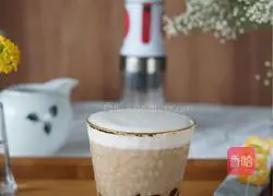 Illustration of how to make the popular model #鸳鸯 Pearl Milk Tea# 11