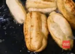 Illustration of how to make milky and crispy fried dough sticks 4