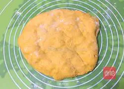 Illustration of how to make pumpkin puree meal packs 15