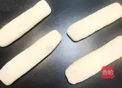 Illustration of how to make yogurt cheese toast 9