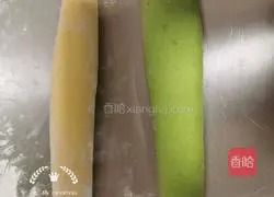 Spinach and Pumpkin Steamed Bun Lollipops Recipe Illustration 4