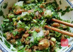 Illustration of how to make chrysanthemum and shrimp dumplings 7