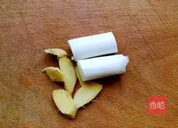 Illustration of how to make pork ribs and yam soup 2