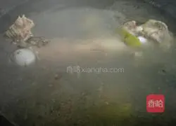 Illustration of how to make clear soup noodles 2