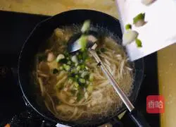 Chicken soup wonton noodles recipe 7