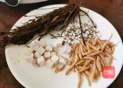 Illustration of how to make the spleen-improving and appetizing Xiaoji Decoction 1