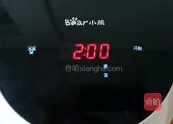 Illustration of how to make peach gum, lotus seeds and tremella soup (beauty and beauty) 10