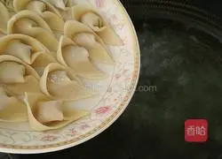 Illustration of how to cook beef in clear soup 10