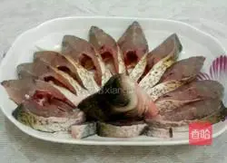 Illustration of how to make peacock open fish 6