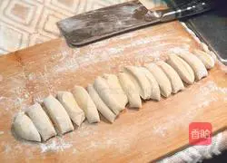 Illustration of the universal spring cake recipe 5