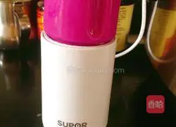 Illustration of how to make dragon fruit yogurt cake 2