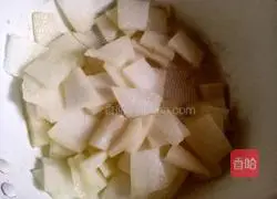 Winter Melon and Shrimp Skin Soup Recipe Illustration 5