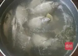 Illustration of how to make fresh and sweet fish mustard soup 5