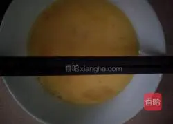 Illustration of how to make golden steamed buns 2