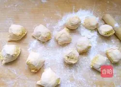 Illustration of how to make pumpkin steamed buns 10