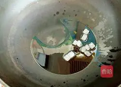 Illustration of how to roast pork with tea tree mushroom 5