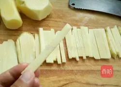 Illustration of how to make homemade French fries 1