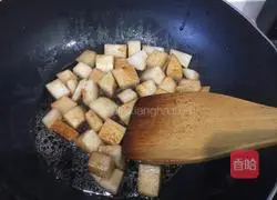 White Jade Braised Noodles Illustration 6