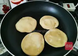 Illustration of how to make scones 3