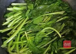 Spinach and Pork Liver Soup Recipe Illustration 6