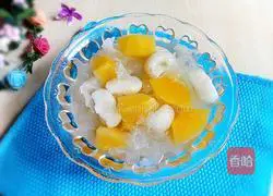 Illustration of how to make water chestnuts, white fungus and papaya sugar water 8