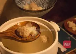 Chicken soup wontons, illustration of how to make a mellow soup base 7