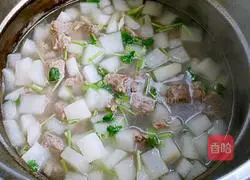 Illustration of how to make braised beef and radish soup 5