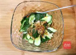 Illustration of how to shoot cucumbers 8