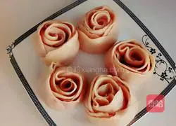 Illustration of how to make rose dumplings 7