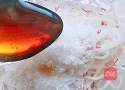 Illustration of how to make sweet and sour radish shreds 5