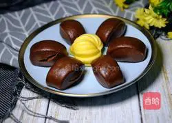 Illustration of how to cut steamed buns with cocoa powder knife 16