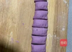 Purple sweet potato Illustration of how to make rose steamed buns 15