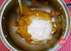 Cream Pumpkin Soup Recipe Illustration 3